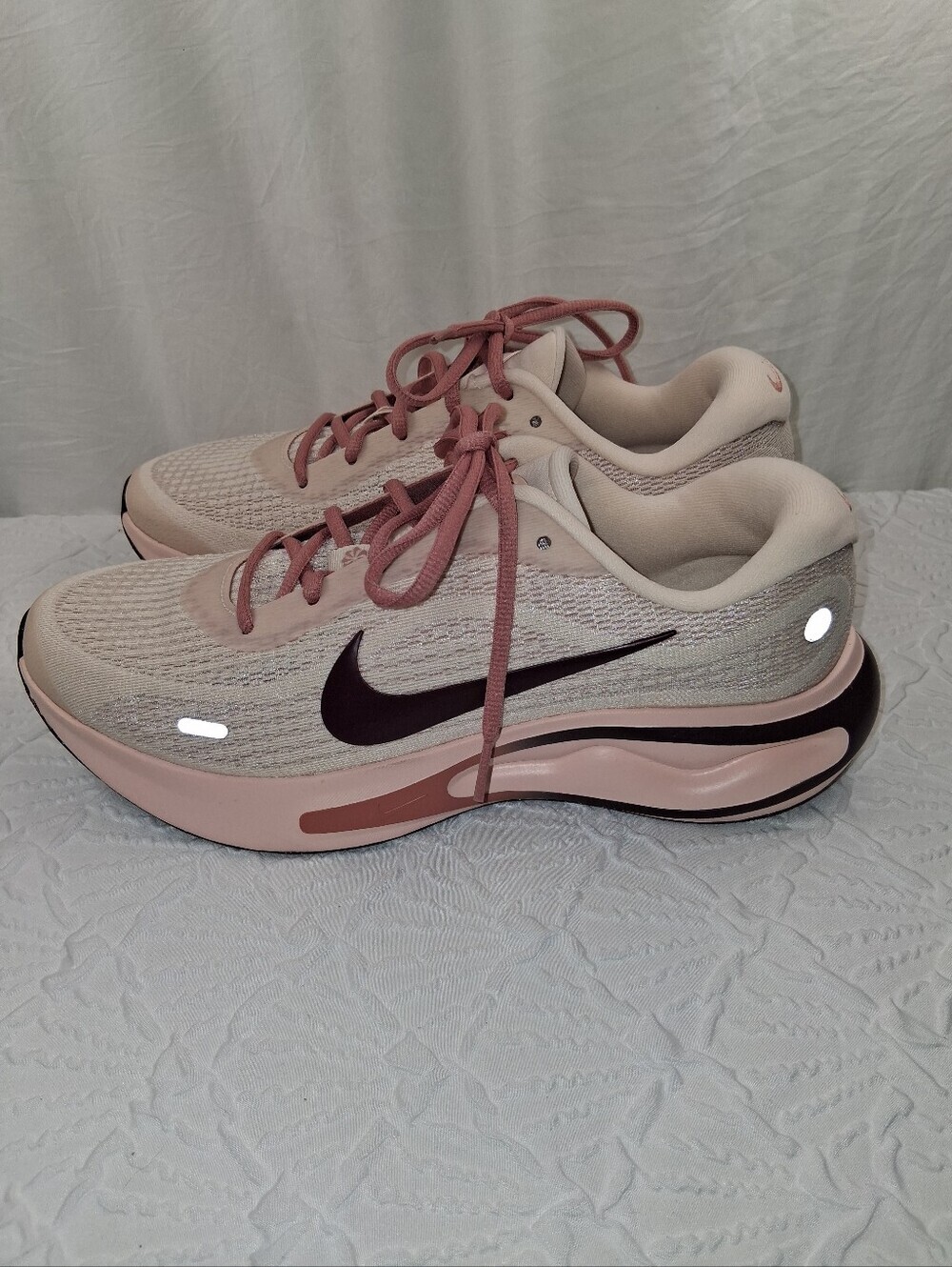 Nike Journey Women’s Pink and Ivory ComfiRide Running Shoes Size 11